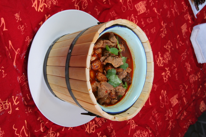 15蒜香木桶牛肉 乐山坊