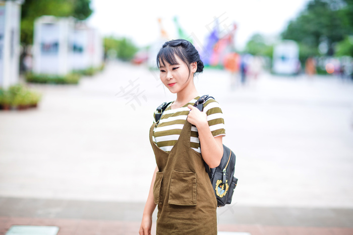 清新唯美可爱的女孩摄影图片