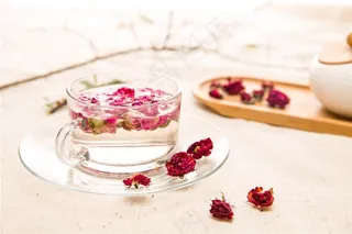 金边玫瑰花蕾茶饼摄影