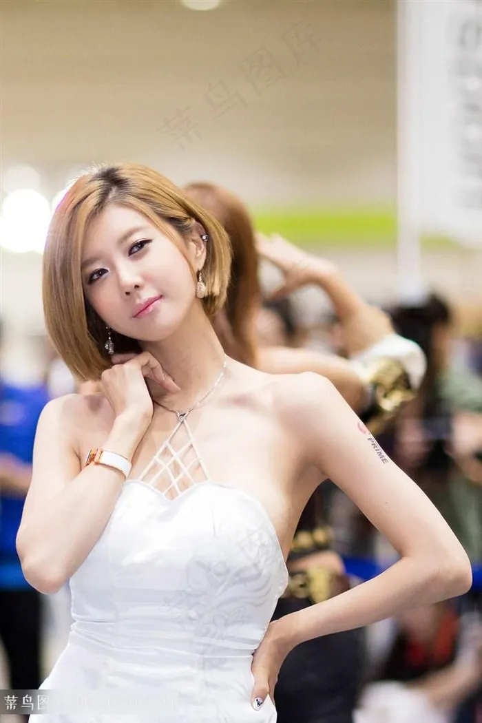 车展上的韩国*性感美女许允美素人照