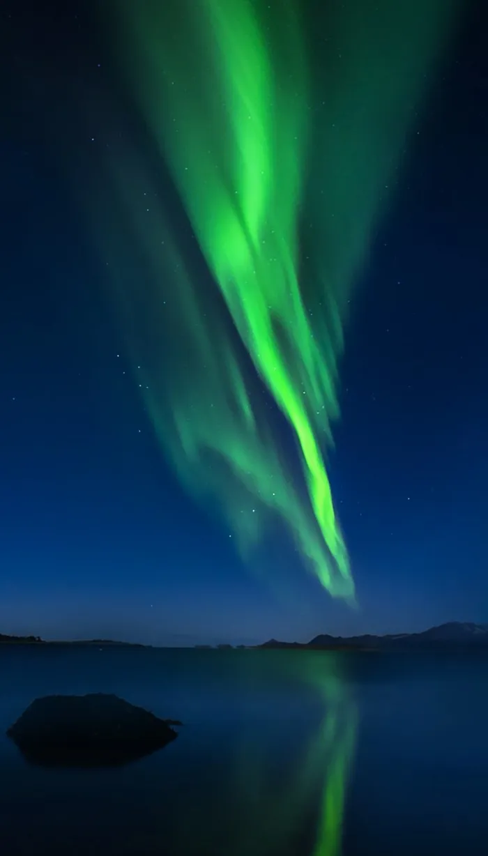 绿色极光壁纸图片