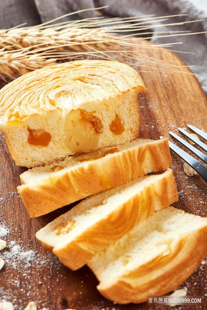 面包切开场景图