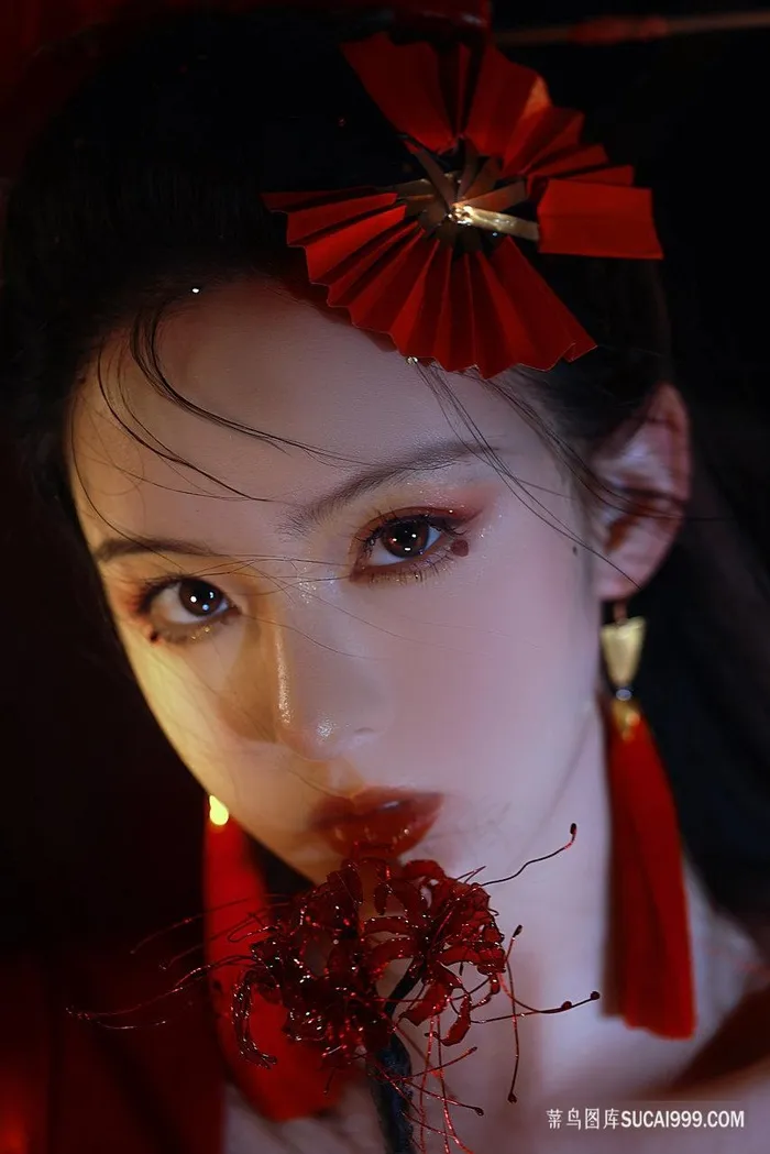曼珠沙华唯美哥特式古风美女写真图片