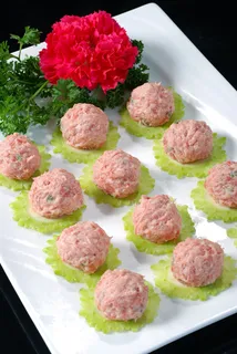 特色美食香草丸子