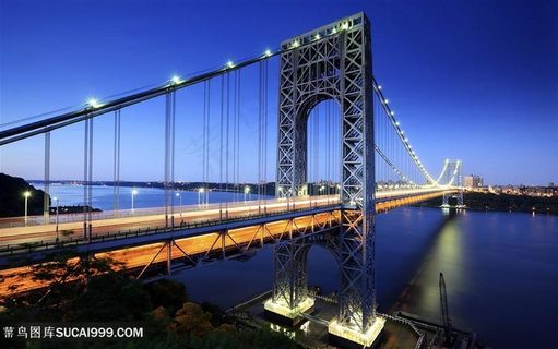 城市海上吊桥夜景风景图片