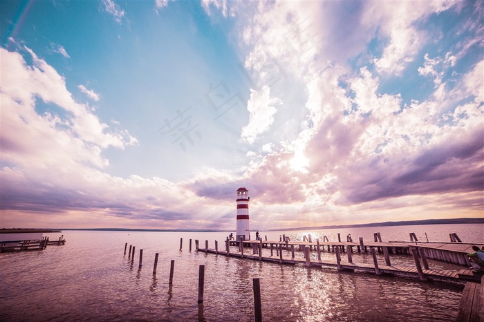 码头灯塔图片
