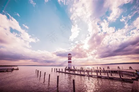 码头灯塔图片