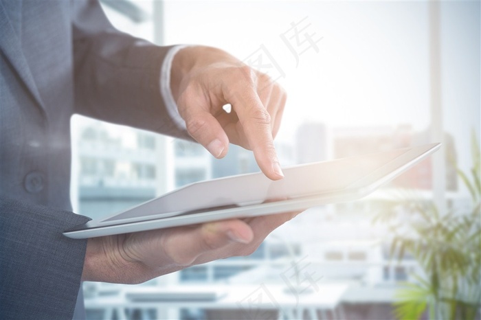 商务场景手持平板电脑IPAD会谈素材