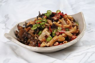 14  木耳拌鹅肠-桃花源