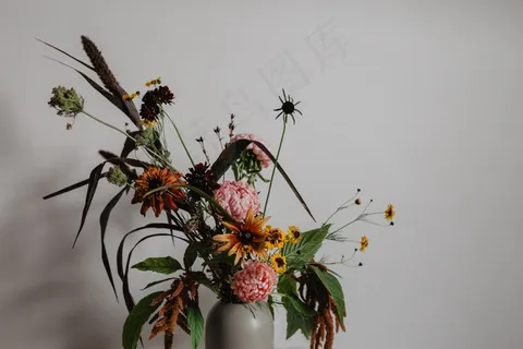 家庭鲜花艺术插花图片 家庭鲜花艺术插花图片