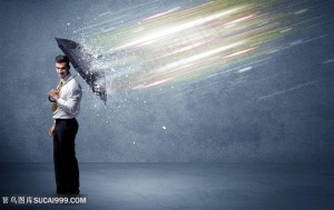 拿着雨伞的商务男士高清图
