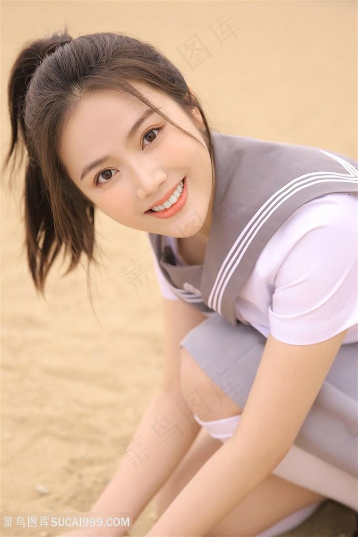 *清纯马尾美女特写图片