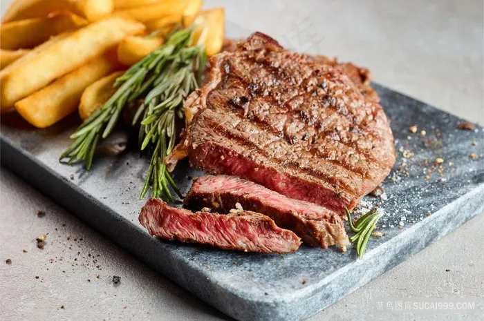 西餐美味炭烤牛排