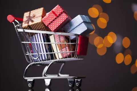 圣诞节礼物与购物车