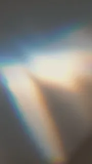 黑色背景上的抽象光形状