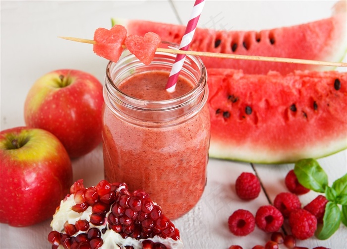 西瓜石榴汁饮料饮品
