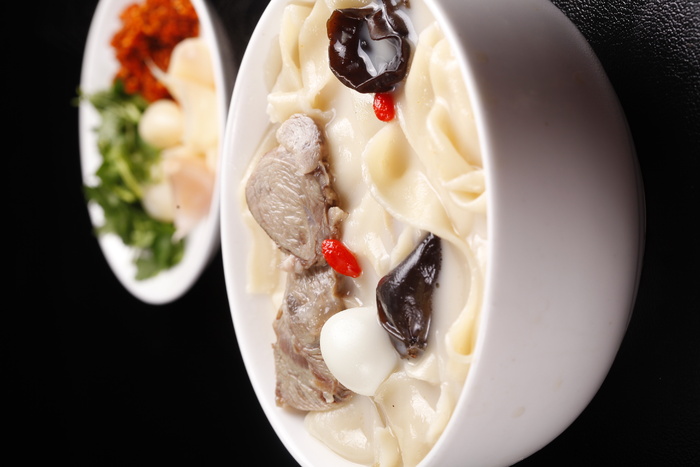 酸汤烩面 (3)