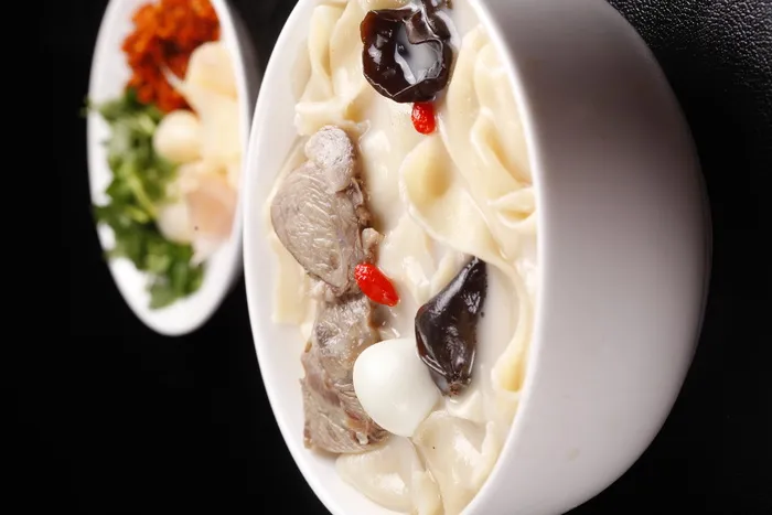 酸汤烩面 (3)