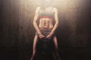 强壮的肌肉美女素材