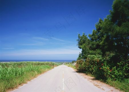 蔚蓝色的天空干净图片素材