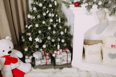 圣诞节圣诞树装饰挂件金色蓝色银色黄色圣诞球特写角落近景(7) 圣诞节圣诞树装饰挂件金色蓝色银色黄色圣诞球特写角落近景(7)