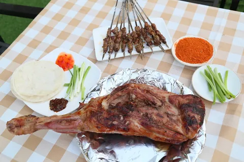 烧烤烤羊腿
