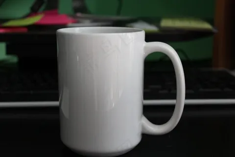 白色陶瓷水杯图片 白色陶瓷水杯图片