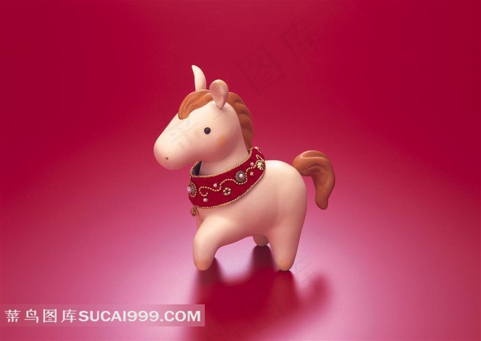 可爱陶瓷马工艺品高清图