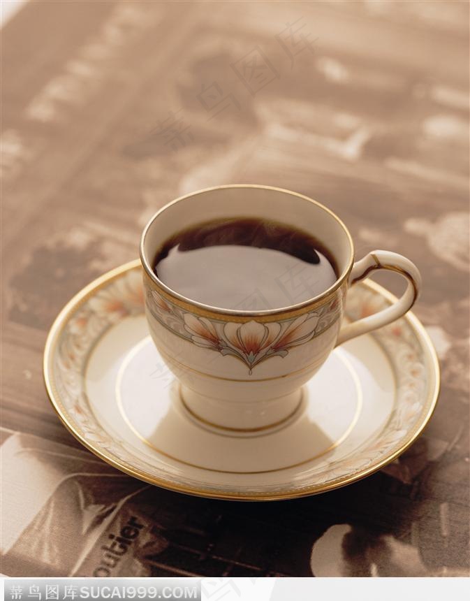 金色花纹咖啡杯