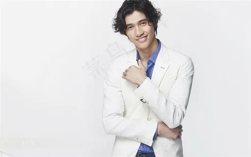 帅哥男模李子峰桌面壁纸图片