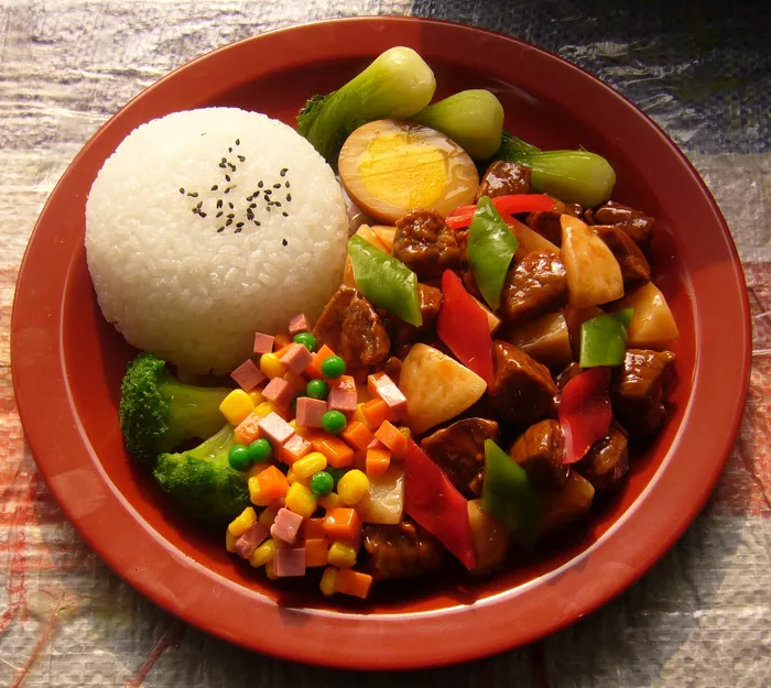 土豆烧牛肉套饭