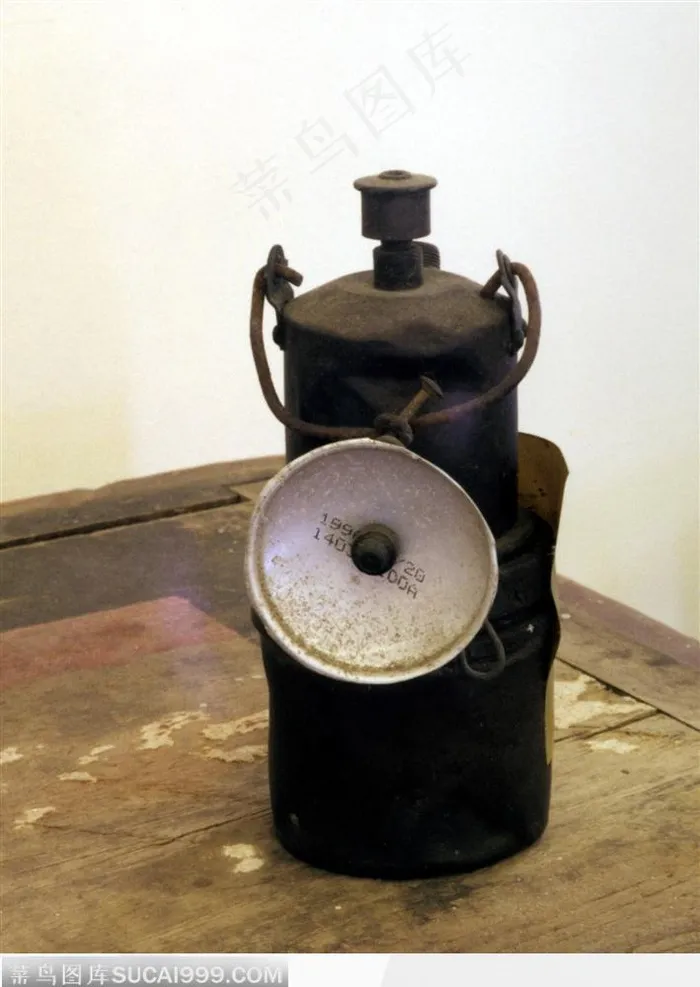 中国传统工艺品-年老的灯具照明灯