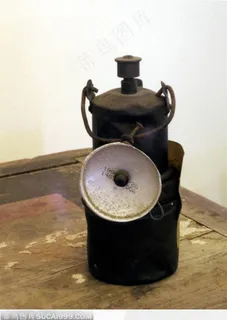 中国传统工艺品-年老的灯具照明灯