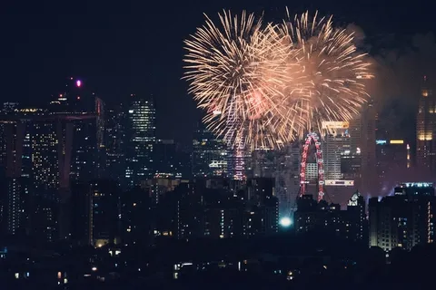 绚烂的烟花图片 绚烂的烟花图片