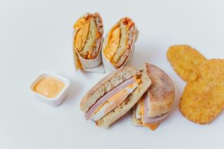 黄色美味汉堡摄影素材