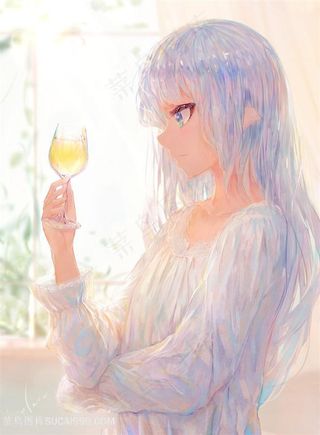 拿酒杯的日本女生漫画图片