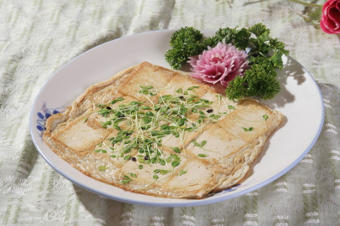 椿芽煎豆腐 8元