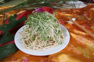 34香椿苗拌豆丝 (1)-民安宾馆