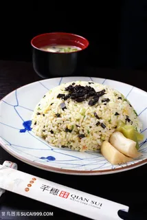 中华美食御食松露炒饭实拍摄影图 中华美食御食松露炒饭实拍摄影图