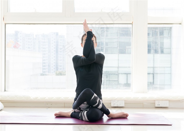 瑜伽健身的漂亮美女精美图