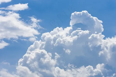 天空白色云团图片 天空白色云团图片