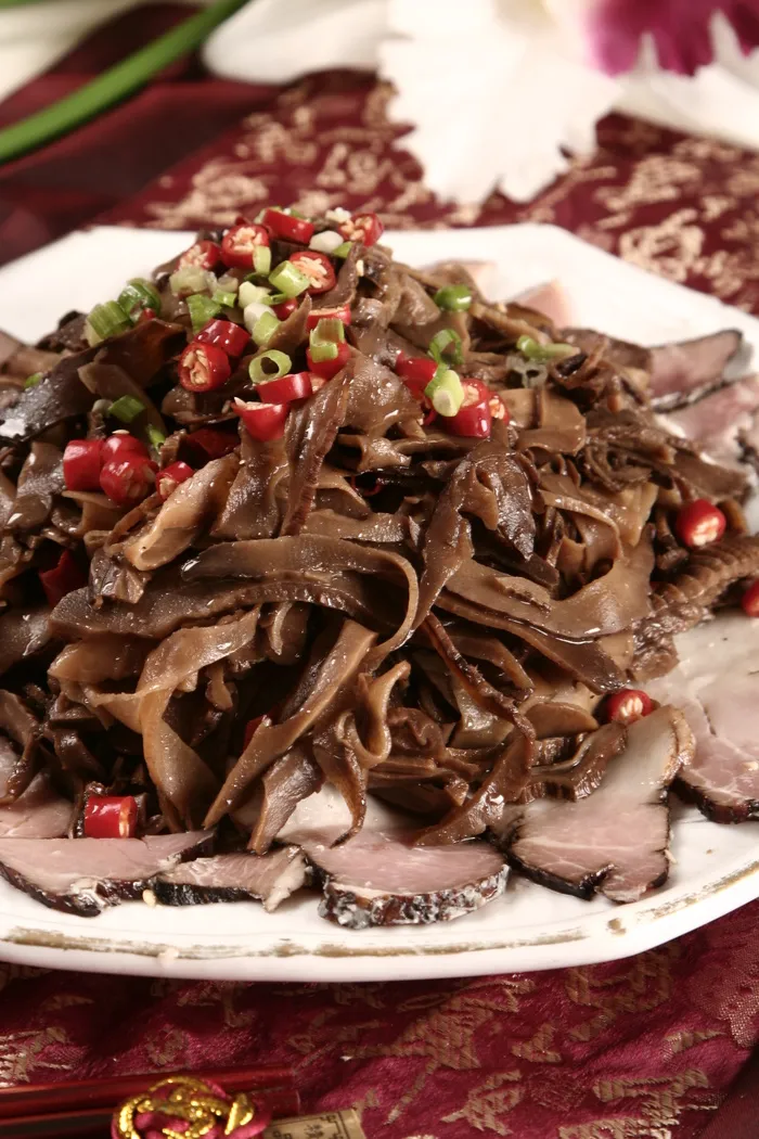 烟笋腊肉