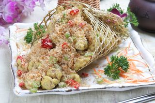 蒜香竹笼羊肉 25元