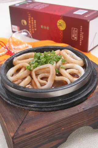 旋转 石锅黑椒鲜鱿28元 (2)