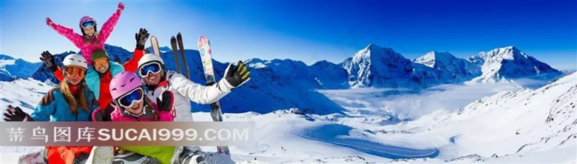 冬天雪山滑雪团队摄影高清图片