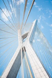 蓝天白云下的建筑图片 蓝天白云下的建筑图片