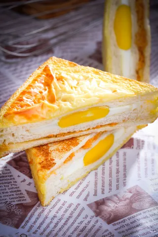 蛋糕店小蛋糕慕斯美食甜品图片