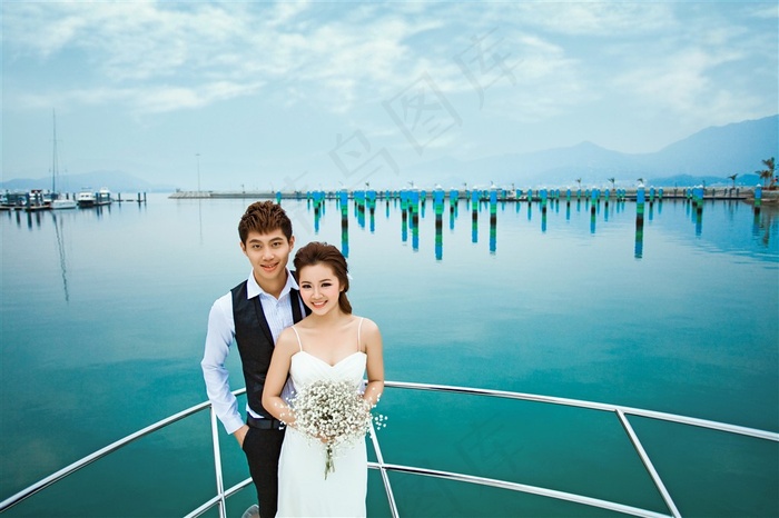 时尚恋人婚纱港口外拍样片
