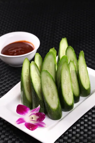 L02301沾酱黄瓜