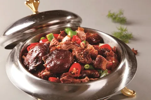 干锅美食焖锅湘菜麻辣香辣纸锅干锅发财鸭